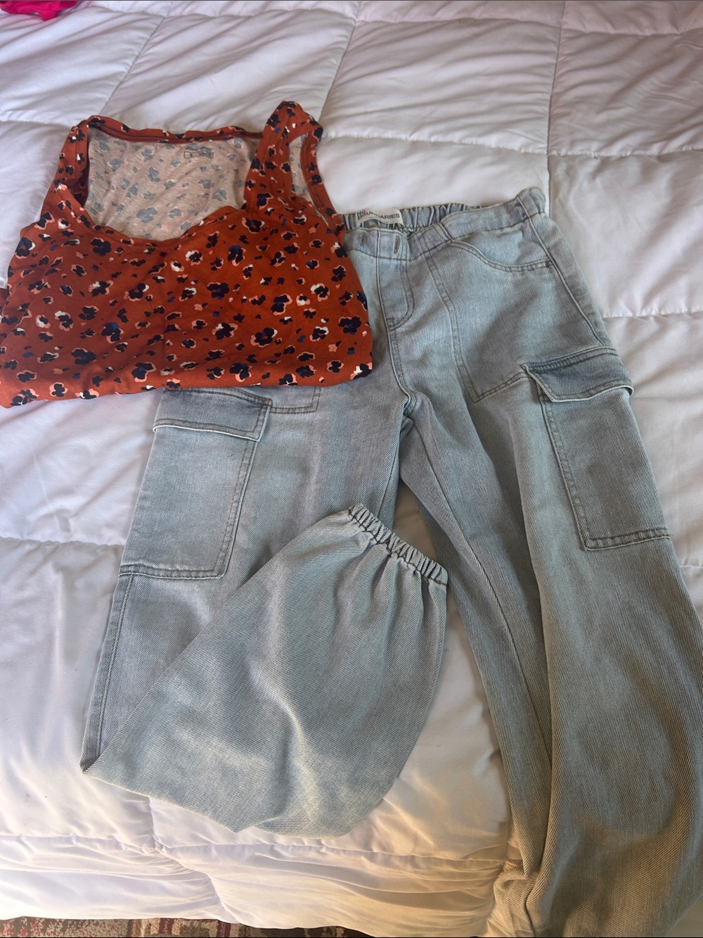 Eddie Bauer Rust Floral Tank Top and Light Wash Cargo Pants Set